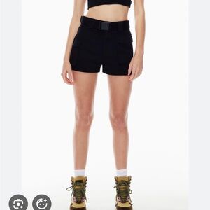 Aritzia Black Women's Utility Cargo Shorts